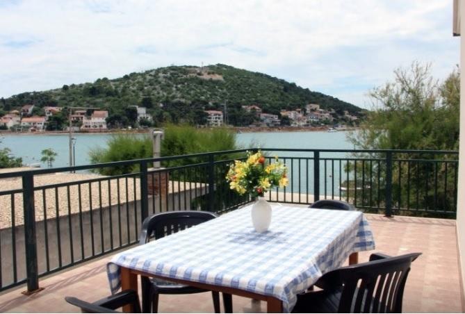 טיסנו Waterfront Apartments מראה חיצוני תמונה